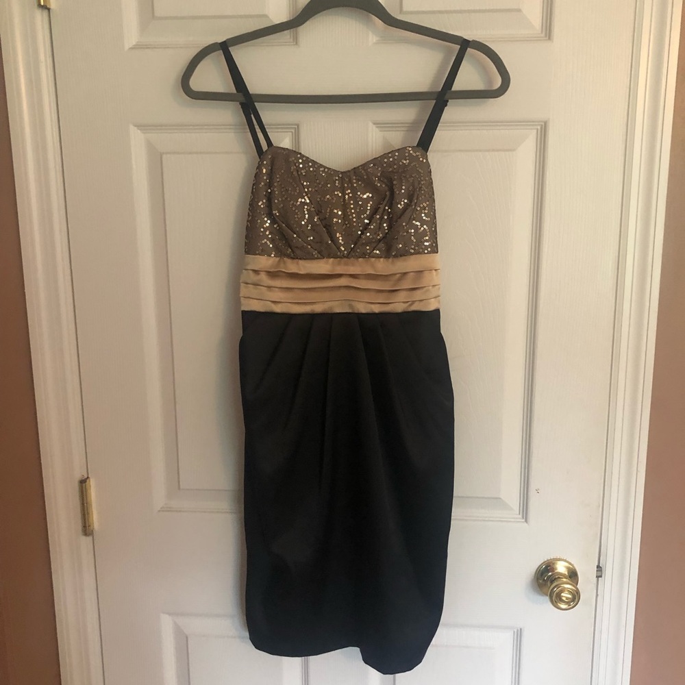 A. Byer 7 black and gold dress w gold sequins - Picture 4 of 15
